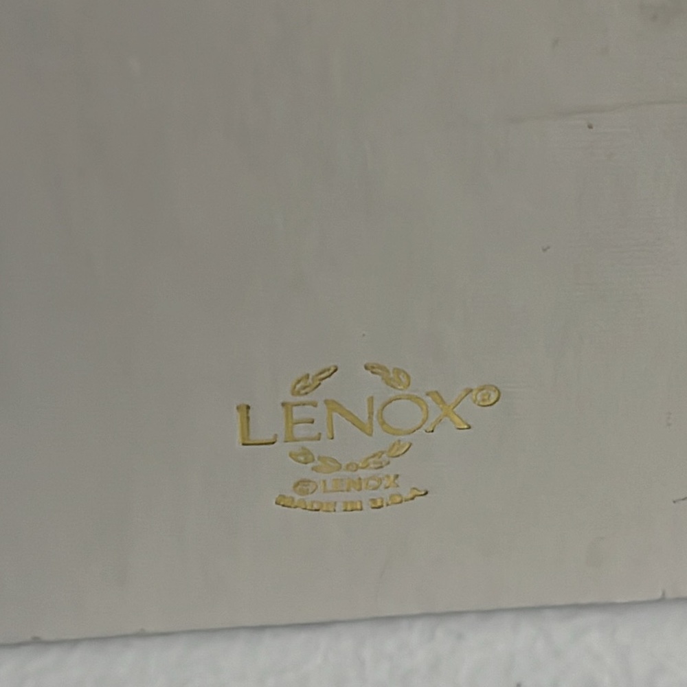Lenox Wedding Promises 50th Anniversary Picture Frame 12x10 and displays 5x7 - Picture 7 of 8